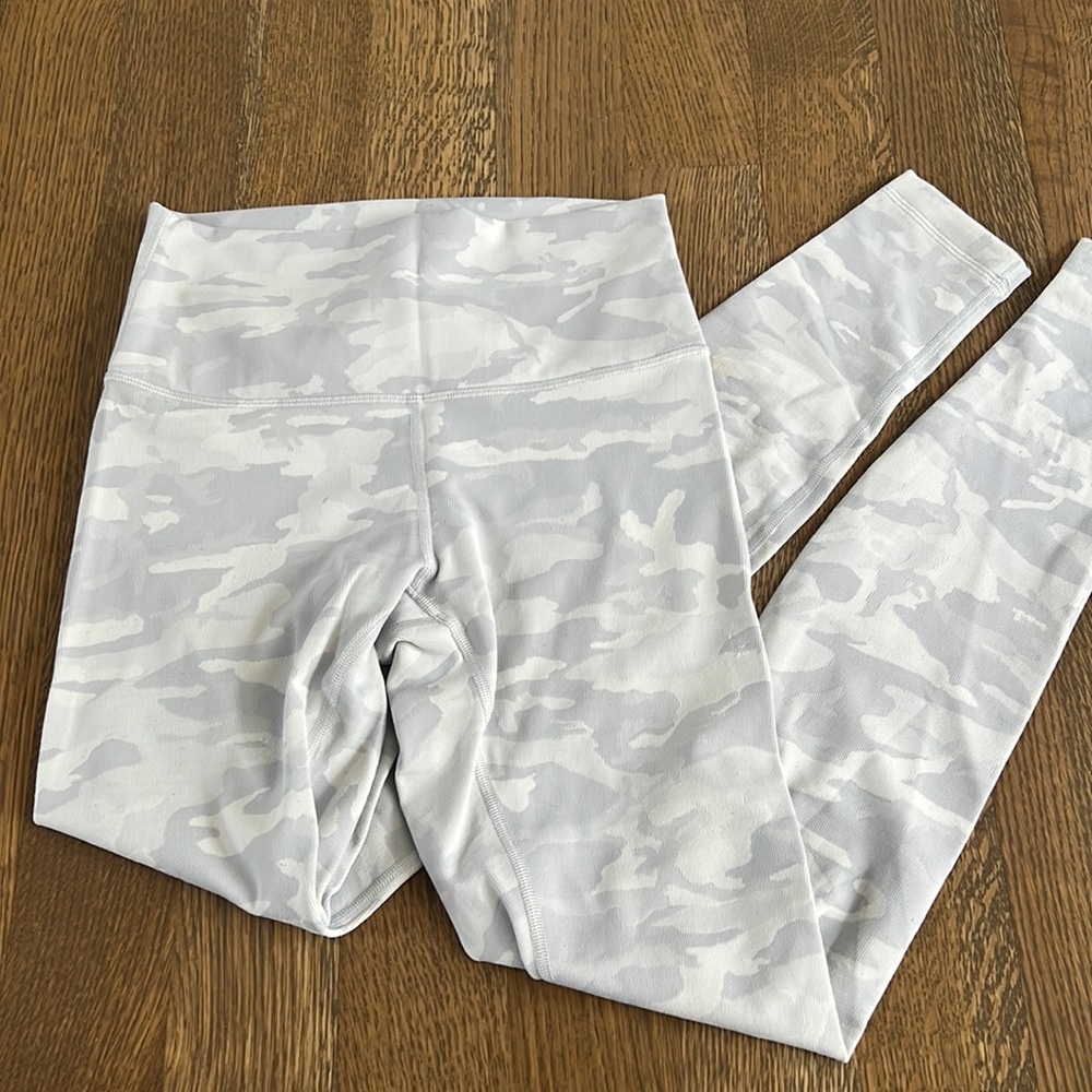 NWOT white camo lululemon leggings size 6